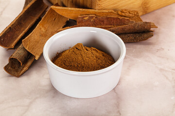 Natural Cinnamon powder with sticks