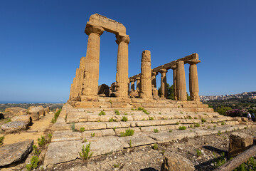 Fototapeta premium Temple of Juno in the Valley of the Temples in Agrigento, Sicily, Italy