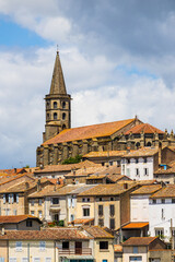 Collégiale Saint-Michel et son clocher dominant le centre ancien de Castelnaudary
