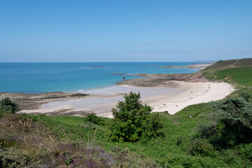 Joli paysage de la côte bretonne depuis le sentier de randonnée GR34 du cap d'Erquy - Bretagne France