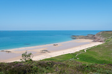 Obraz premium Magnifique paysage de mer depuis le sentier côtier GR34 du cap d'Erquy - Bretagne France