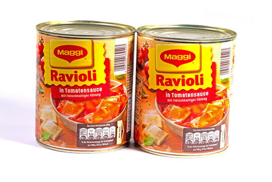 Ravioli von Maggi in der B&uuml;chse vor wei&szlig;em Hintergrund