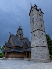  Kości&oacute;ł Wang lub Świątynia Wang &ndash; ewangelicki kości&oacute;ł parafialny w Karpaczu w Karkonoszach. Polsk