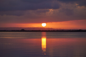 Naklejka premium Wonderful sunset view on Albufera Lake in Spain