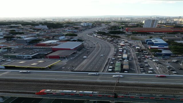 Paisagem Urbana Mooca Tatuap&eacute; Belenzinho Cidade M&atilde;e C&eacute;u Bairros S&atilde;o Paulo Avenida Rua Transito Arquitetura Ruas Hist&oacute;ria Cultura Tradicional Com&eacute;rcio Movimentado Vida Passeio Via Paulista Metr&ocirc; Trem