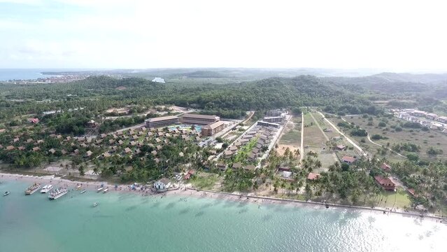 Praia dos Carneiros, cidade de Tamandar&eacute;, PE, Brasil. Linda praia do nordeste brasileiro (Carneiros Beach of Tamandare city, PE, Brazil. Beautiful northeast brazilian beach of Pernambuco coast) 