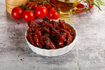 Homemade dry tomatoes with oil