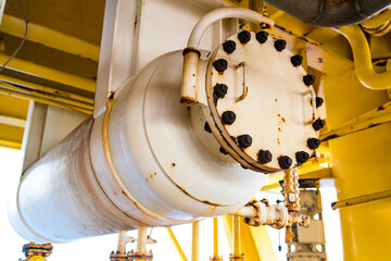 Steel high-pressure vessels are used for liquid storage in offshore petroleum applications.