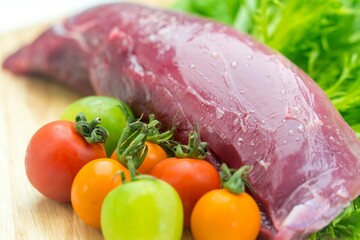 鹿肉のももブロック
