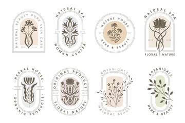 Obraz premium Botanical badges. Floral stylized pictures with decorative flowers and place for personal text recent vector template