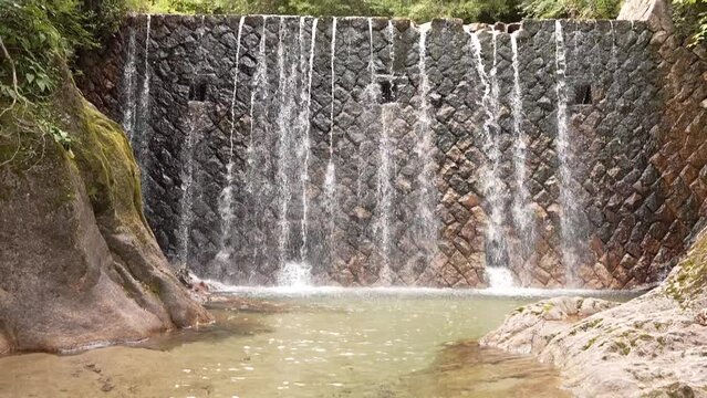 日本の川　R&iacute;os y cascadas japoneses　Japanese rivers and waterfalls