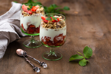 Dessert with strawberry, yogurt and granola