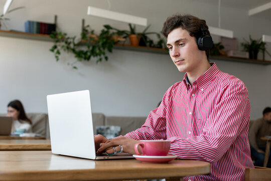 A freelancer works outside