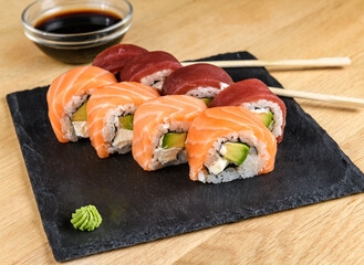Sushi roll with tuna and salmon