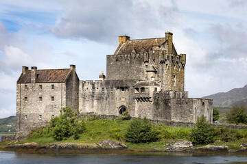 Fototapeta premium Eilean Donan Castle Overlooking Loch Duich, Scotland