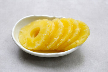 Pineapple fruit, Canned pineapple sliced