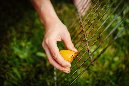 Natural grease remover with lemon