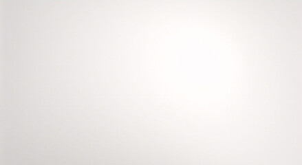 Sfondo semplice argento lucido. Texture liscia di colore azzurro metallizzato. Illustrazione astratta di bagliori e sfumature.