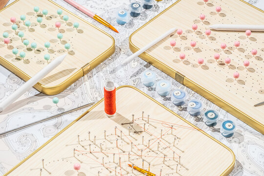 Hobby time art string.