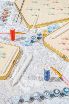 Scheme-pattern painting.