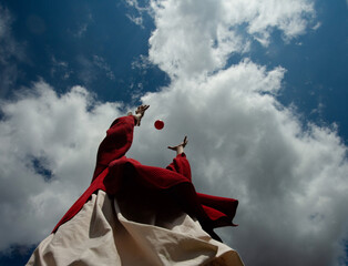 Move with the red ball 