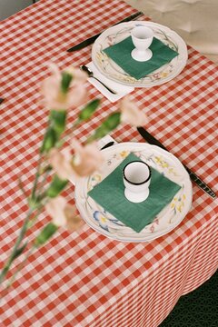 Table ready for the breakfast