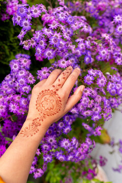 Simple Henna Tattoo 
