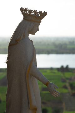 Jabal al-Tayr Statue Statue
