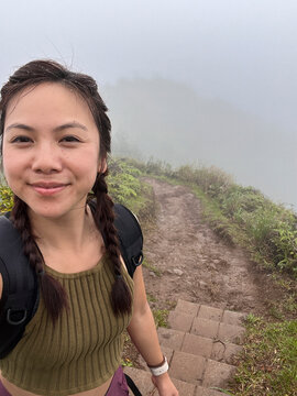 Selfie Bad Travel Experience obstructed view