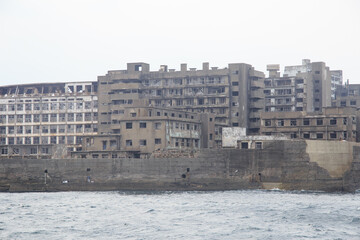 世界遺産　軍艦島の朽ちてゆく住宅（長崎県、端島）2016.02