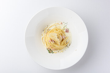 The image of the restaurant pasta 토마토 크림 로제 비프 파스타 접시 사진 