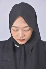 Naklejka premium Asian Hijab Woman with Face Expressions and Gestures