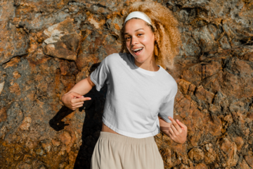 Png women’s crop top mockup beach apparel photoshoot