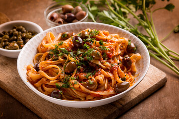 puttanesca spaghetti traditional italian recipe