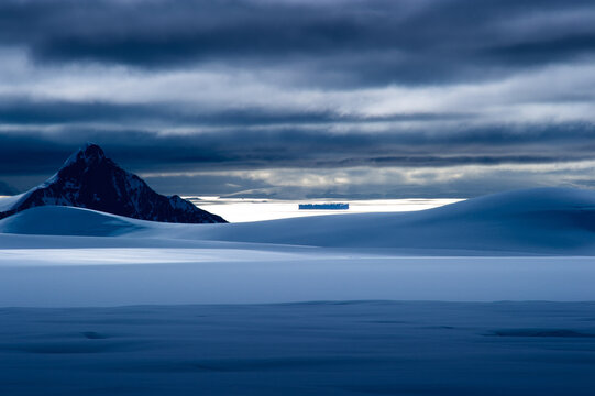 big ice in Antarctica the wildest continent