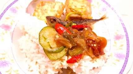 rice with soy sauce and fish 