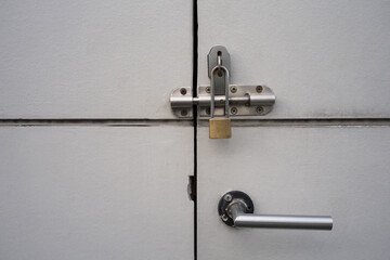 conservative lock system on public outdoor electric control cabinet