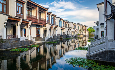 Obraz premium Serene Canal in Traditional Water Town