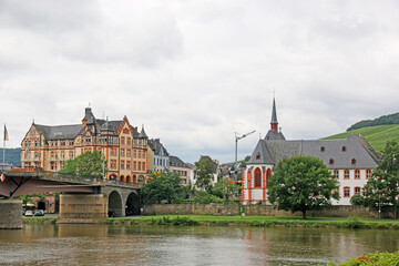 Fototapeta premium Bernkastel-Kues on the River Mosel in Germany