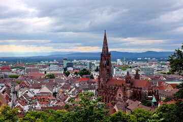 Naklejka premium Das Münster in der Altstadt von Freiburg