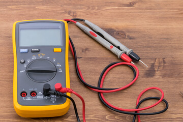 A device for checking the voltage on the desktop, front view