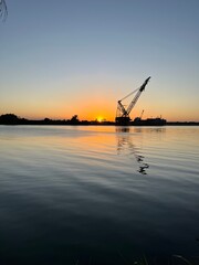 Obraz premium Atardecer naranja en el puerto Tuxpan 