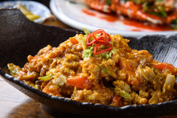 A plate with Thai food pad thai 태국음식 팟타이 푸드스타일링