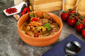 Yellow THai curry with beef