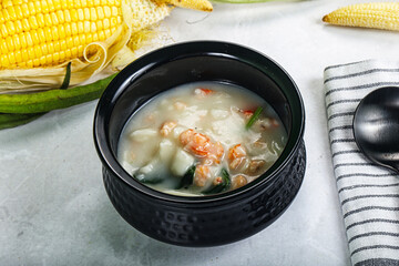 Soup with prawn and noodle