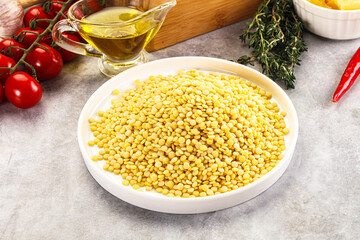 Dry raw wheat pasta - ptitim