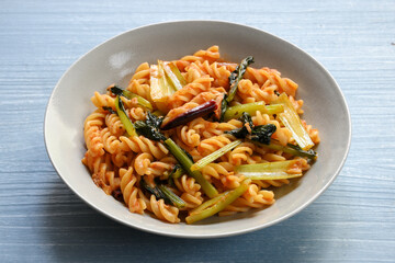 フジッリのトマトソースパスタ