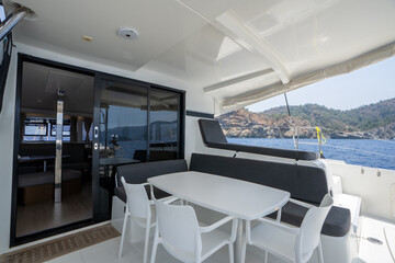 catamaran deck, fly bridge