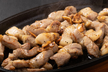 豚肩ロース（ガーリックペッパーステーキ）