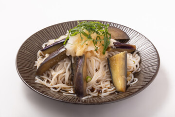 ナス　おろし蕎麦（更科そば）